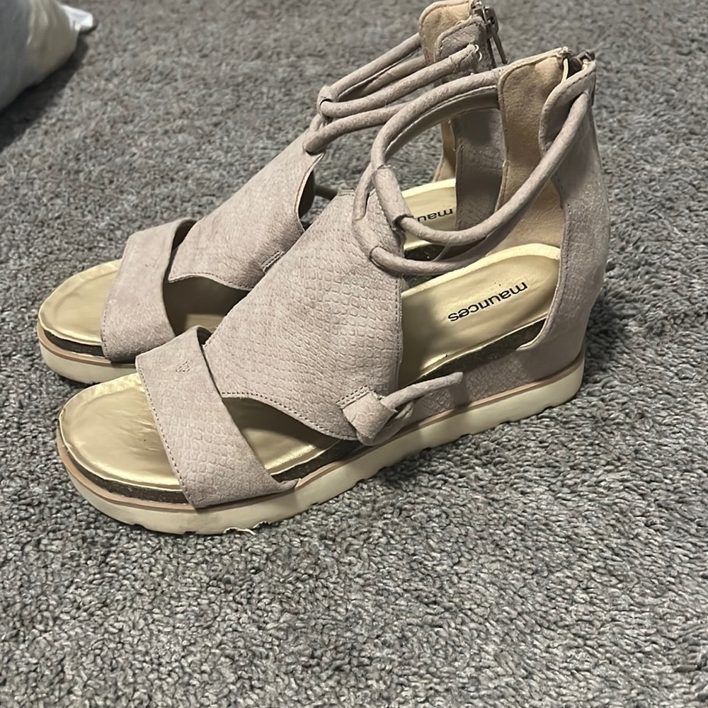 Cute sandal wedges from Maurice’s